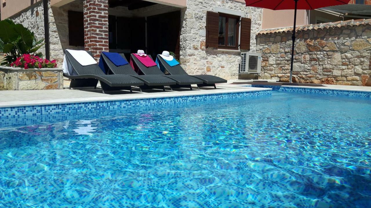 Porec Villa Luna With Pool Exteriör bild